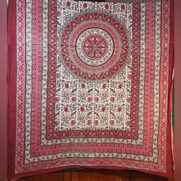 Other - Beautiful Tablecloth with Intricate Pattern